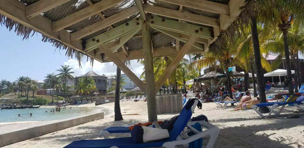 Romantique Et Bel Appartement En Bord De La Mer, Piscine Surveillee Et Belle Plage A 50M แซงต์-ฟรองซัวส์ ภายนอก รูปภาพ