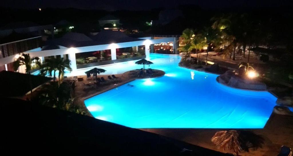 Romantique Et Bel Appartement En Bord De La Mer, Piscine Surveillee Et Belle Plage A 50M แซงต์-ฟรองซัวส์ ภายนอก รูปภาพ